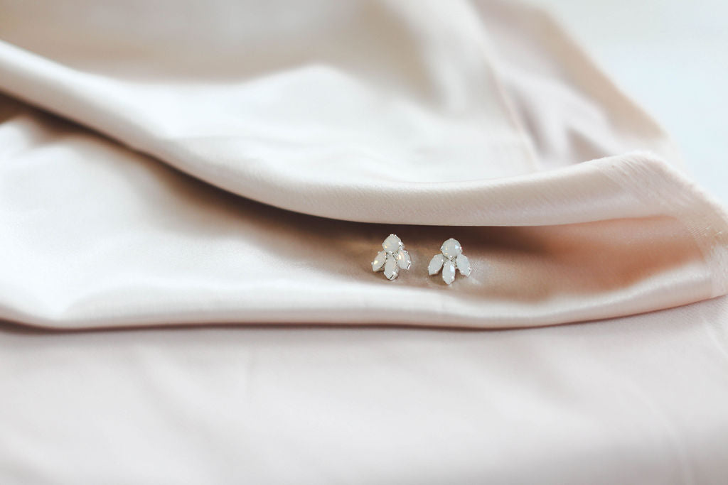 Tahnee Earrings White Shimmer