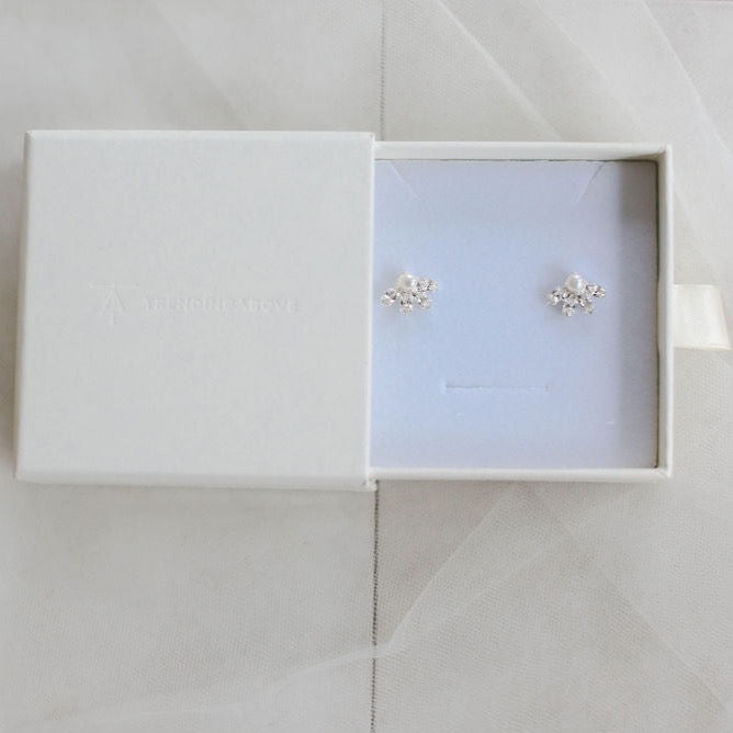 Evie Pearl Earrings