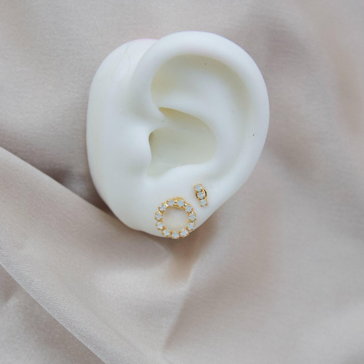 Demi Earrings in White Shimmer